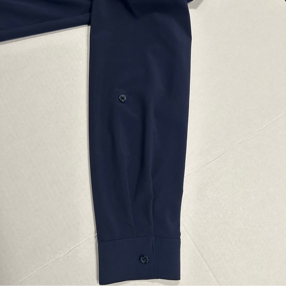 Eddie Bauer Women’s Button Down shirt, Navy, XL - Picture 9 of 11